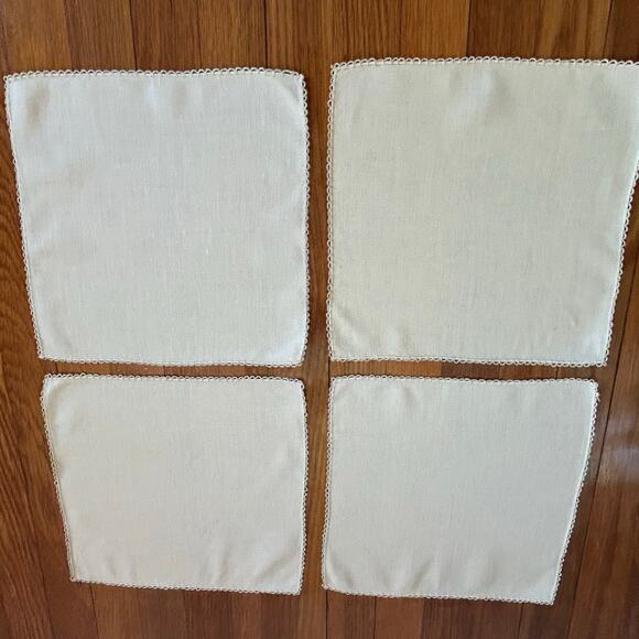 Vintage Beige Linen Napkins Set of 4 Scalloped Embroidered Edges - Picture 12 of 12